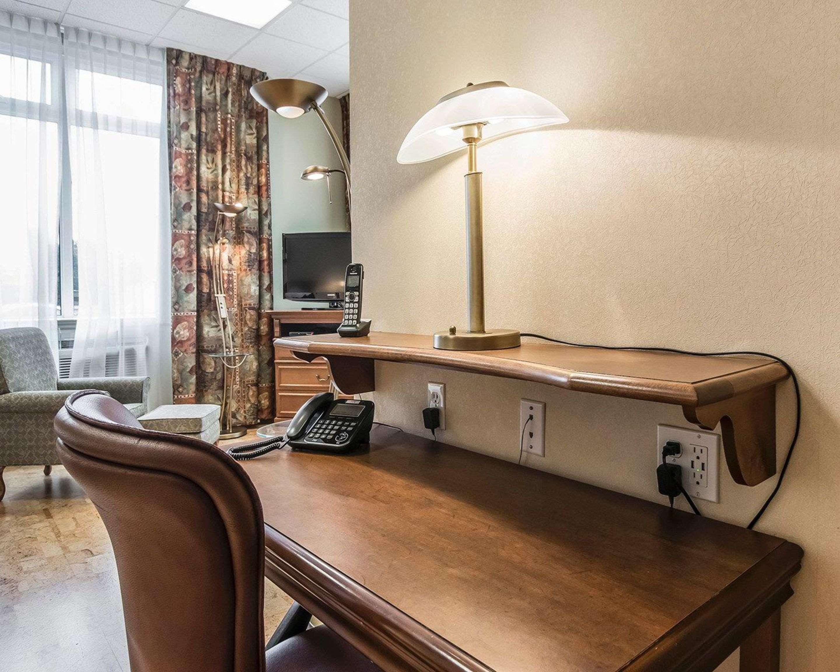 Quality Suites Drummondville Exterior foto